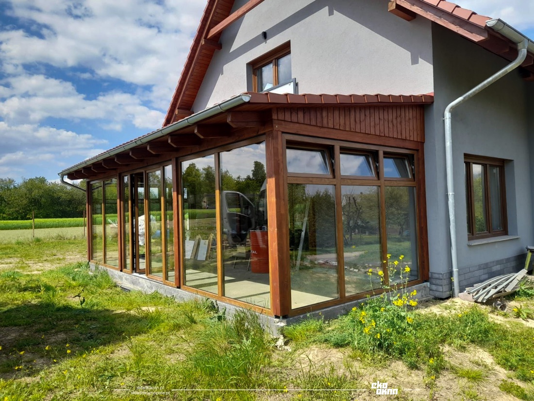 Aluplast Ideal 4000 · Haus mit Wintergarten
